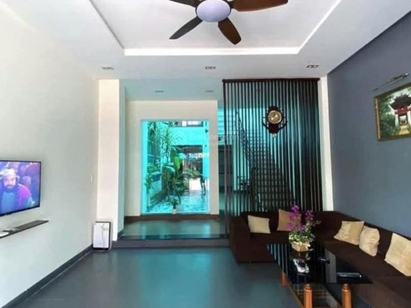 Cho thuê nhà đường Nguyễn Xuân Khoát